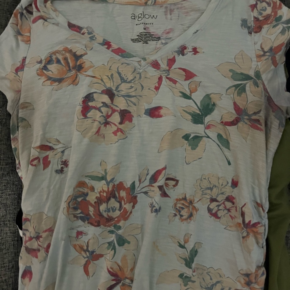a:glow Cream Short Sleeve T-Shirt Floral